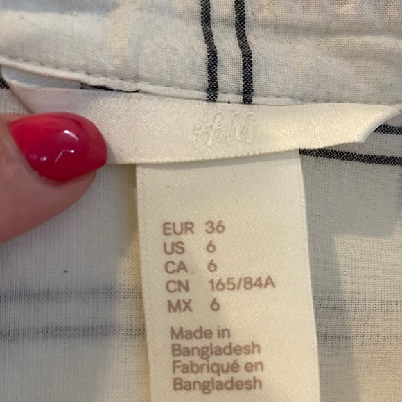 H&M Long Sleeve Button Down Shirt - Picture 3 of 4